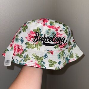 NWT New Pink, White, and Green Floral Welcome to Barcelona Bucket Hat 🌺